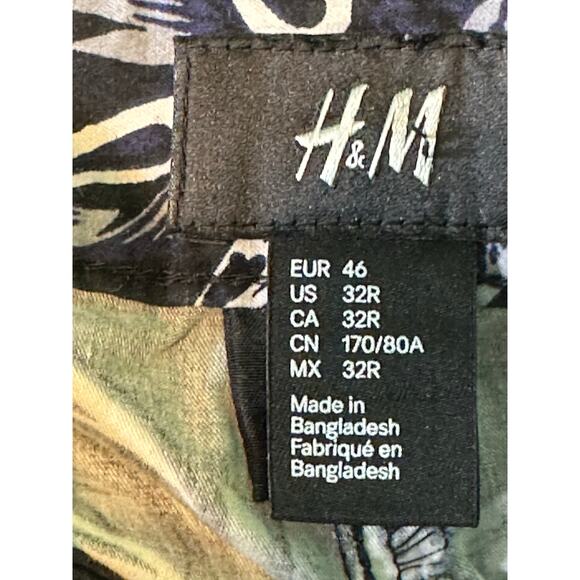 H&M black white floral casual shorts size 32R - Picture 3 of 10